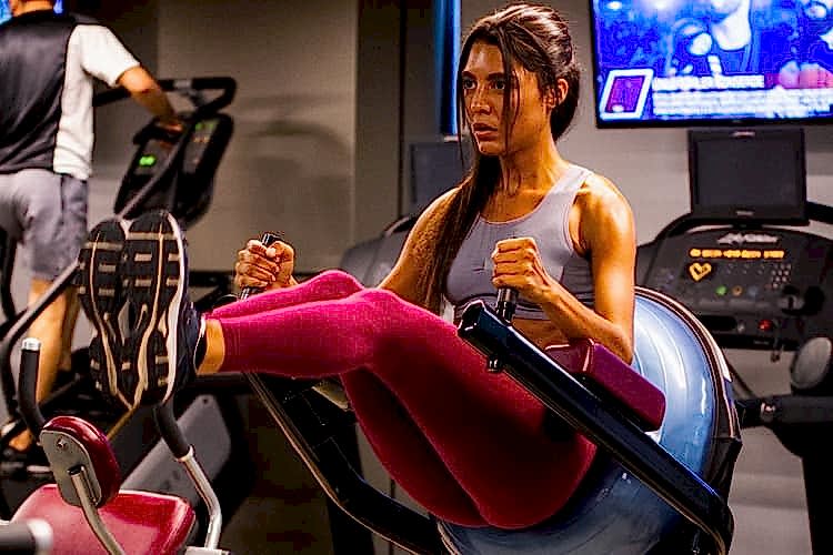 Bakırköy Spor Salonunda Alanında Uzmanlarla Spor Keyfi